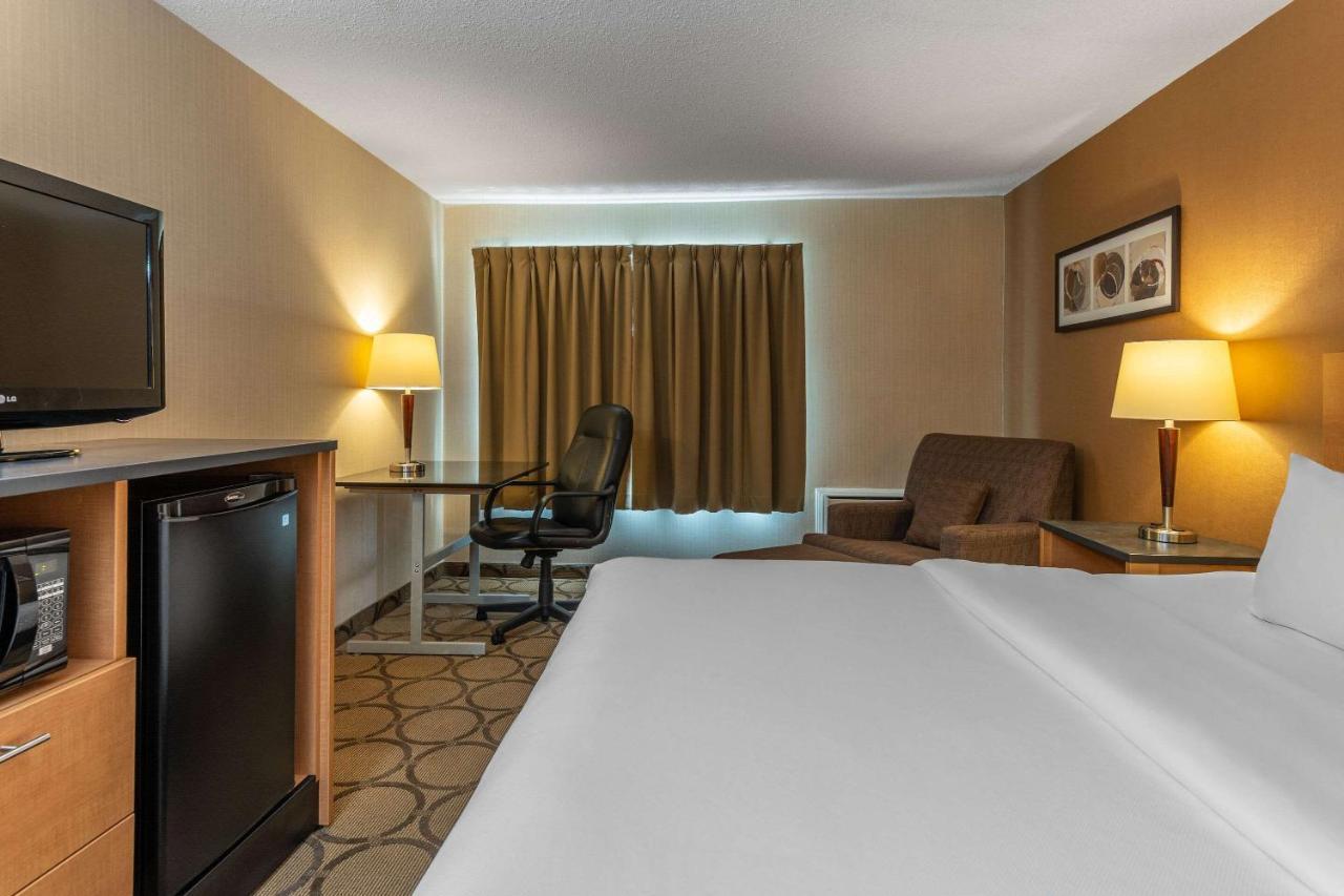 Comfort Inn Пембрук Екстериор снимка