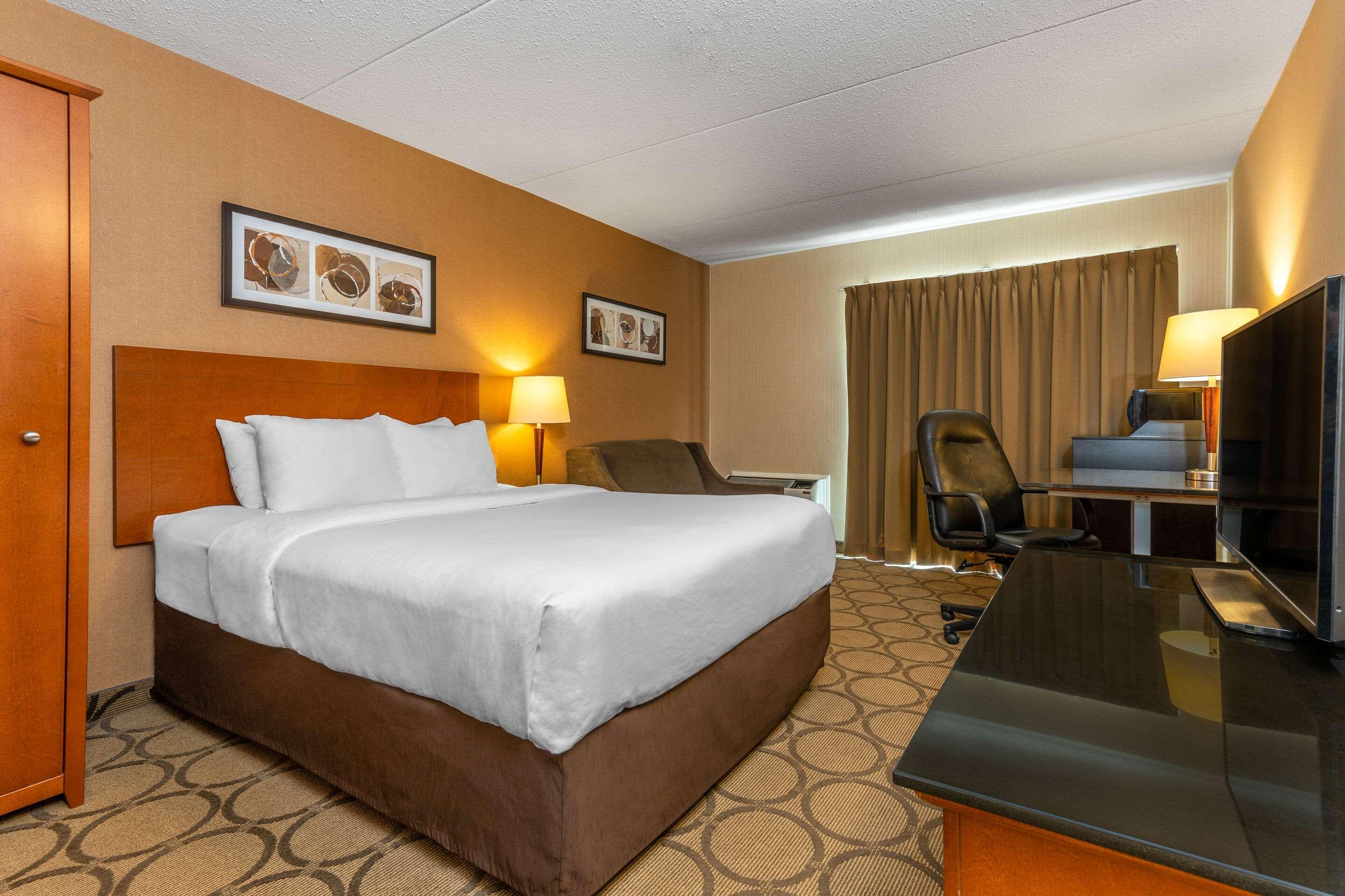 Comfort Inn Пембрук Екстериор снимка