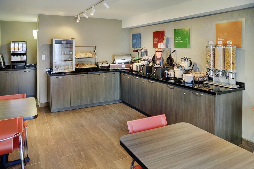 Comfort Inn Пембрук Екстериор снимка