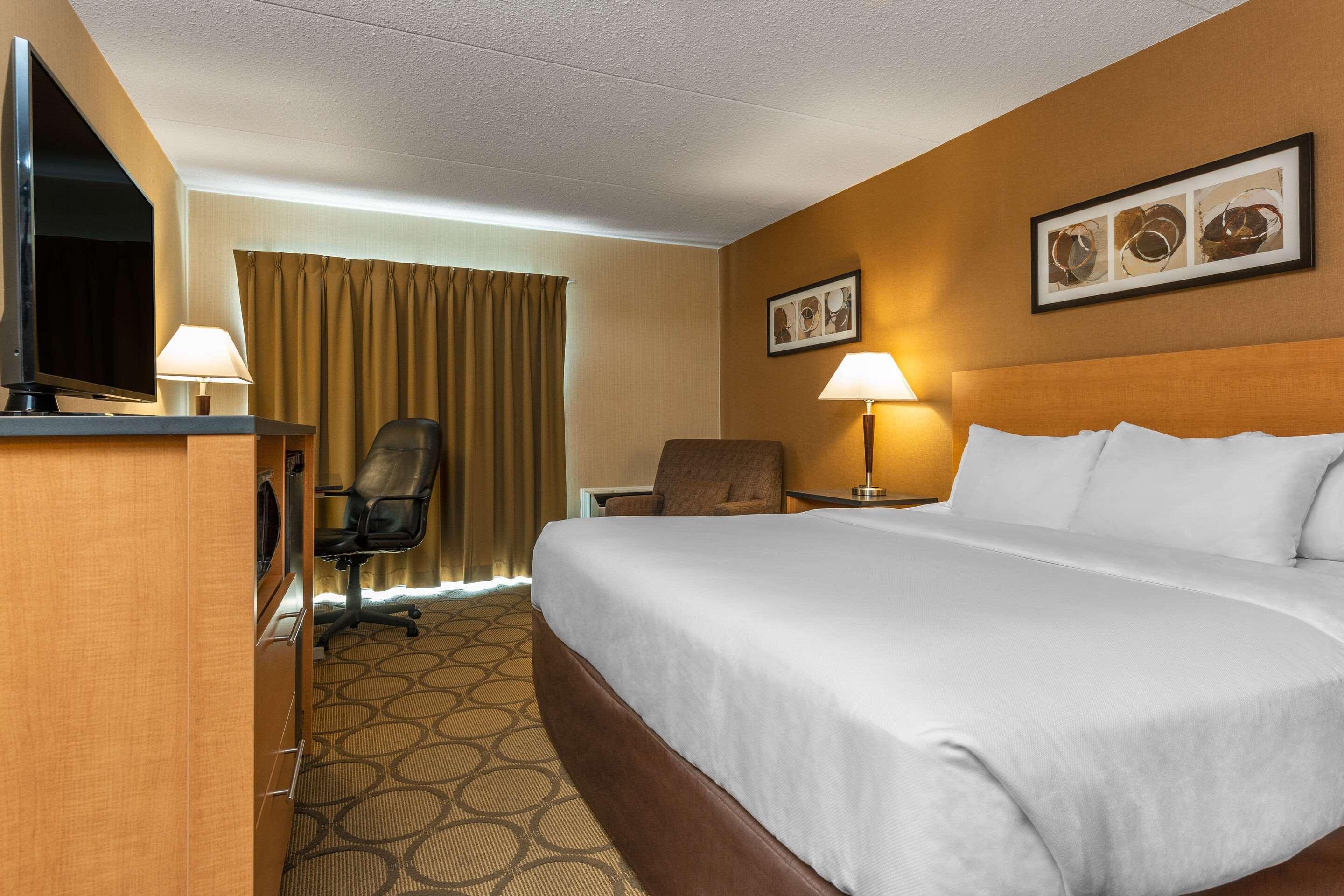 Comfort Inn Пембрук Екстериор снимка