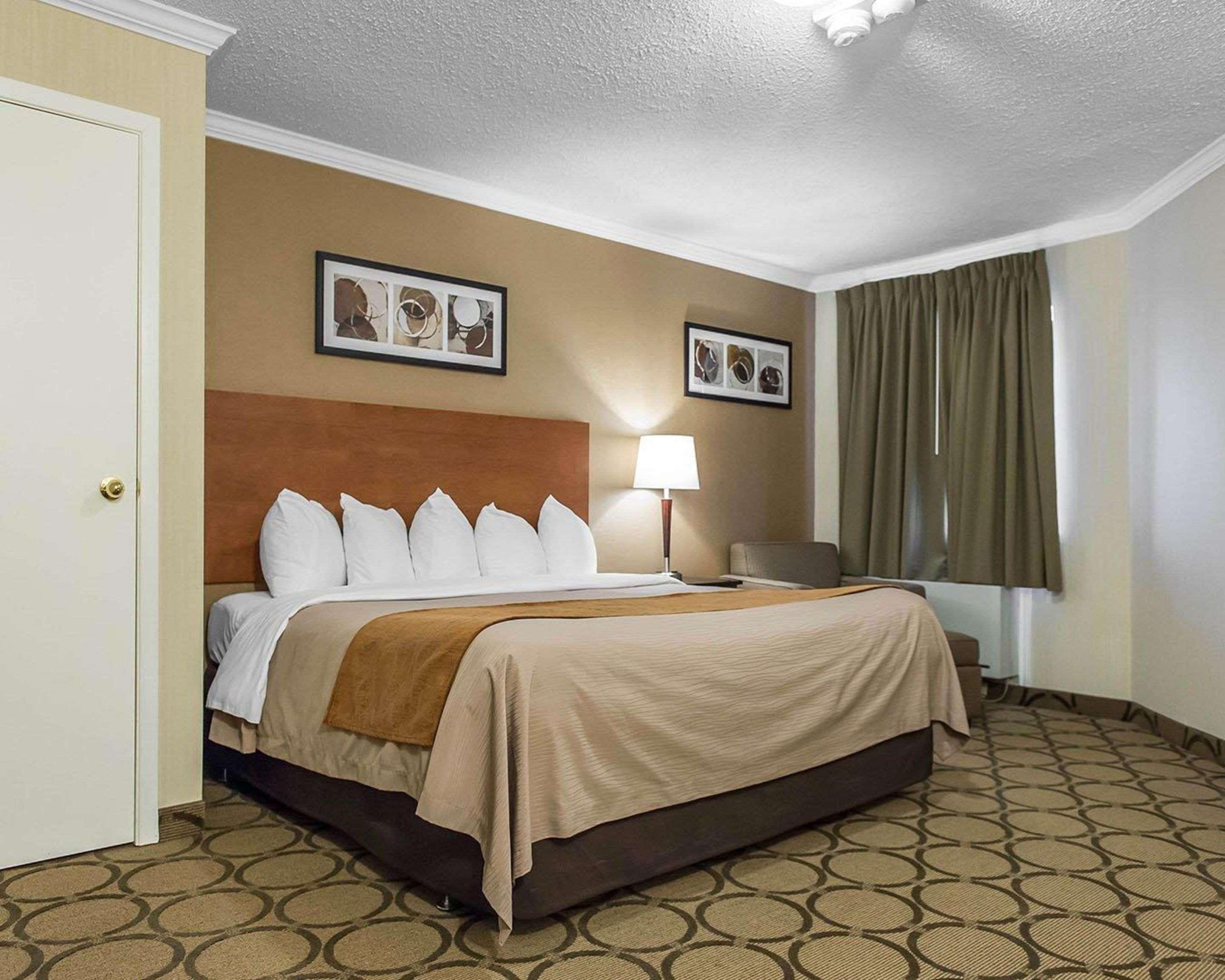 Comfort Inn Пембрук Екстериор снимка