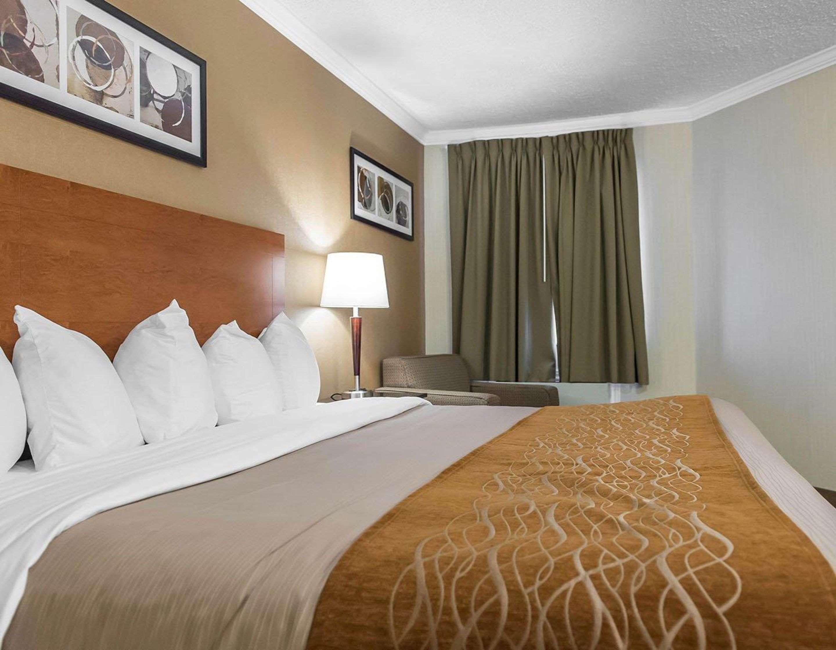 Comfort Inn Пембрук Екстериор снимка