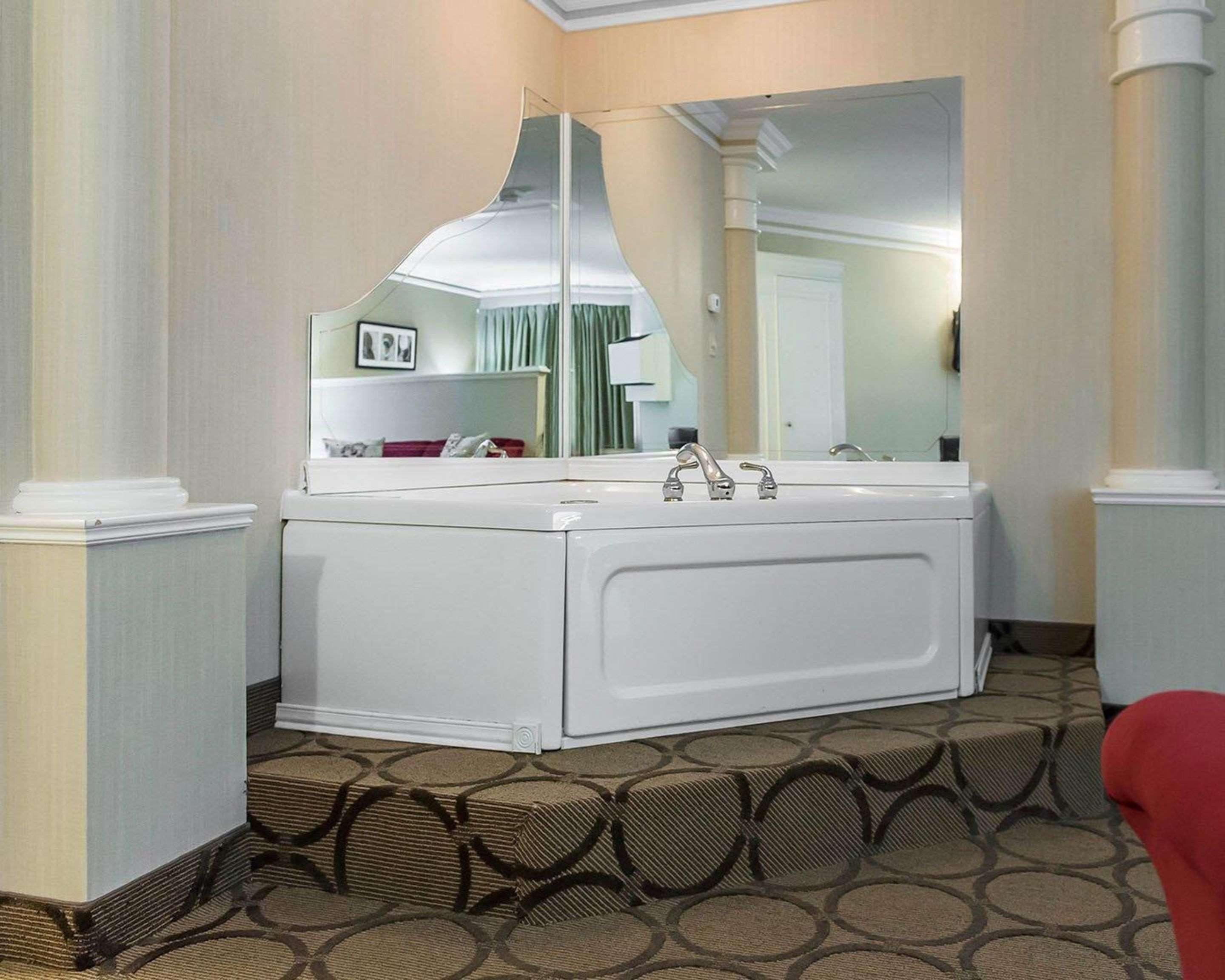 Comfort Inn Пембрук Екстериор снимка